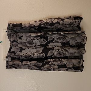 Jones New York Black and Gray Floral Silk Skirt Size 10P